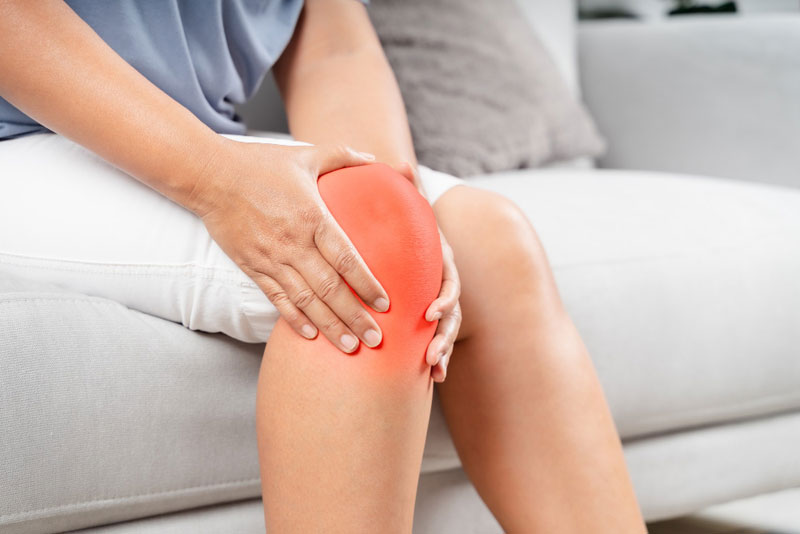 Knee Pain in Your 30s? Don’t Ignore What Your Knees Are Telling You Knee Pain in Your 30s? Don’t Ignore What Your Knees Are Telling You